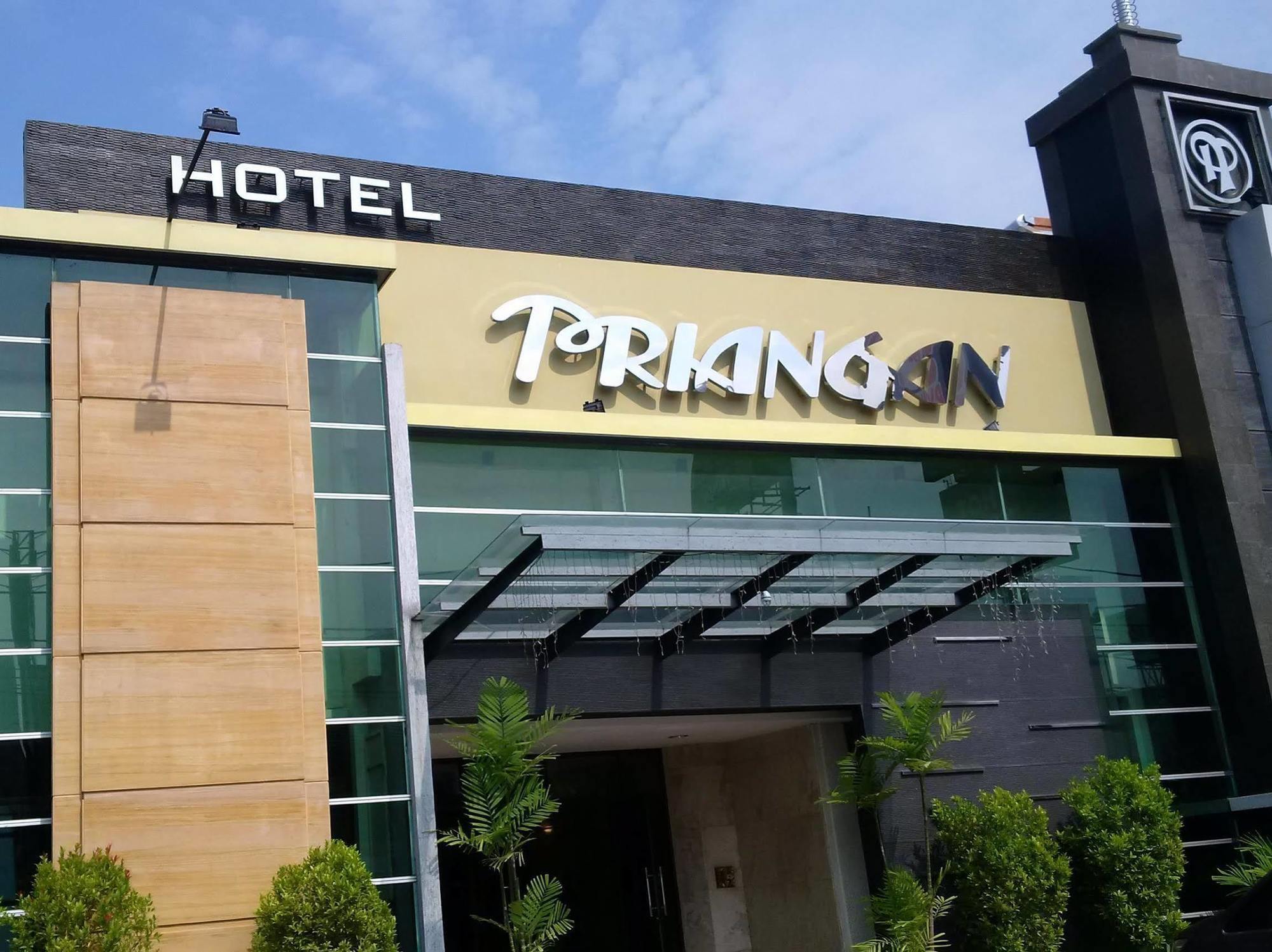 Hotel Priangan Cirebon Exterior foto